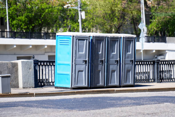 Best Portable restroom trailer rental  in Farmington, MN