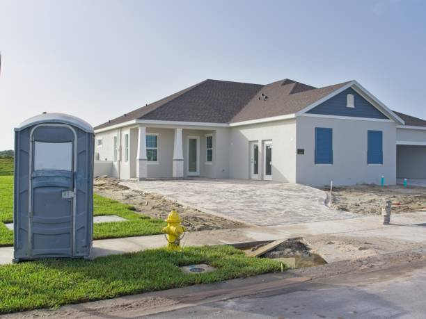 Best Portable toilet rental cost  in Farmington, MN